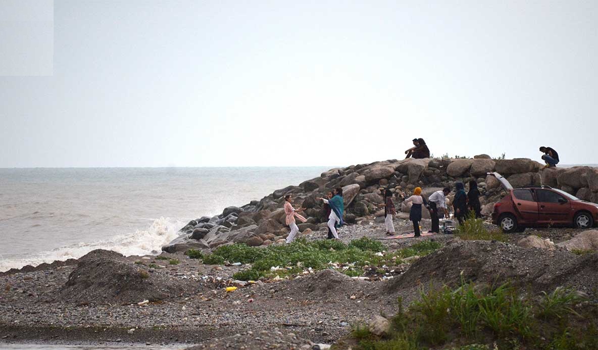  رقص - پایکوبی - اذان - افطار - ساحل - تنکابن - ساحل تنکابن -